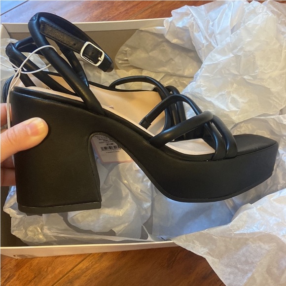 NWT Wild Fable Astro Strappy Platform Heels with Memory Foam Insole in Black - Picture 6 of 11